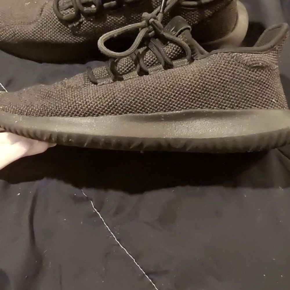 Adidas shoes - Picture 2 of 4